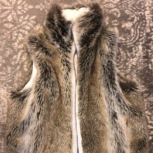 NWOT faux fur vest